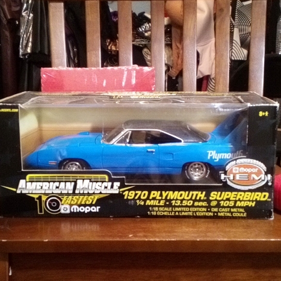 american muscle Other - Never open 1/18 petty blue surprbird